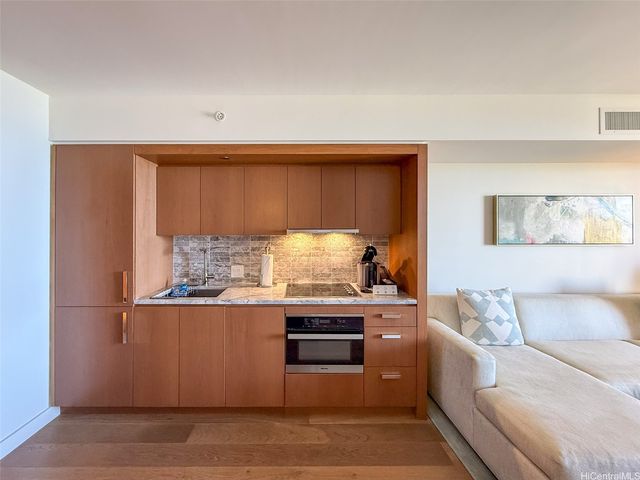 2139 Kuhio Avenue 2306, Honolulu, HI 96815