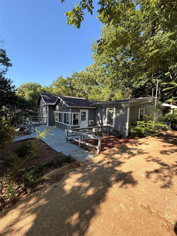 514 Bevo Trail, Tool, TX 75143