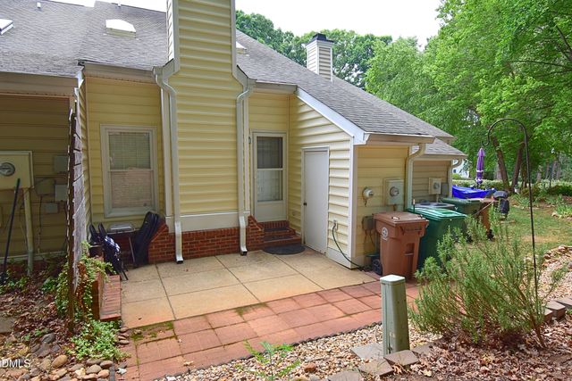 314 Riverwalk Circle, Cary, NC 27511