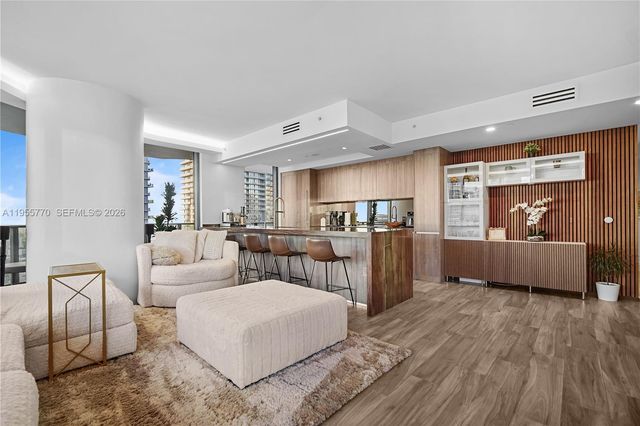 801 S Miami Ave 3601, Miami, FL 33130