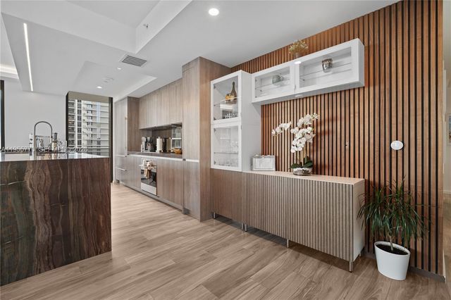 801 S Miami Ave 3601, Miami, FL 33130