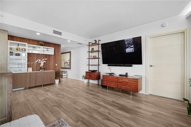 801 S Miami Ave 3601, Miami, FL 33130