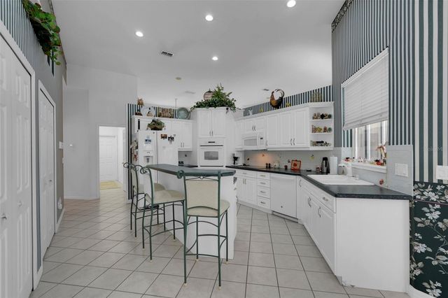 8003 BELSHIRE DRIVE, Orlando, FL 32835