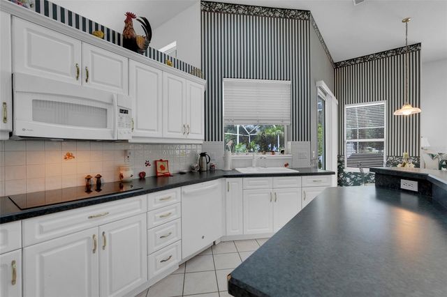 8003 BELSHIRE DRIVE, Orlando, FL 32835