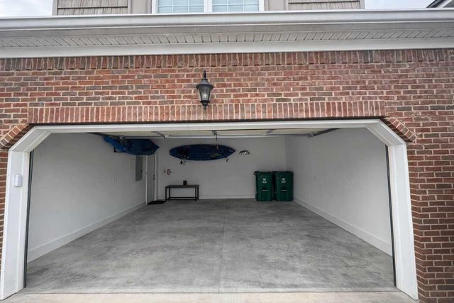 6843 Village Lake Circle, Chattanooga, TN 37412