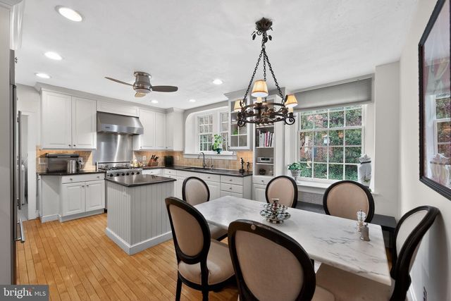 306 WINDSOR AVE, Wayne, PA 19087