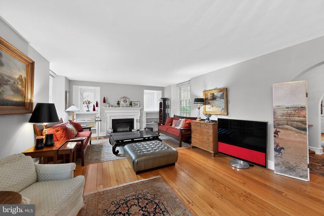 306 WINDSOR AVE, Wayne, PA 19087