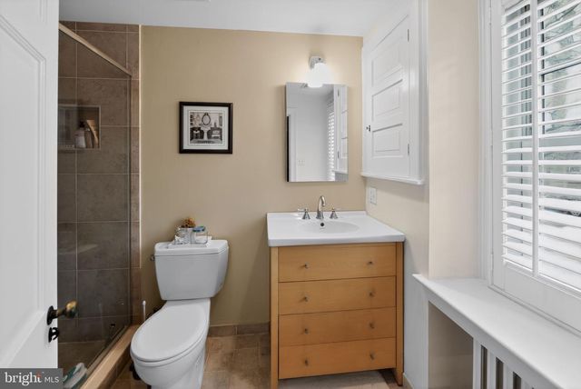 306 WINDSOR AVE, Wayne, PA 19087