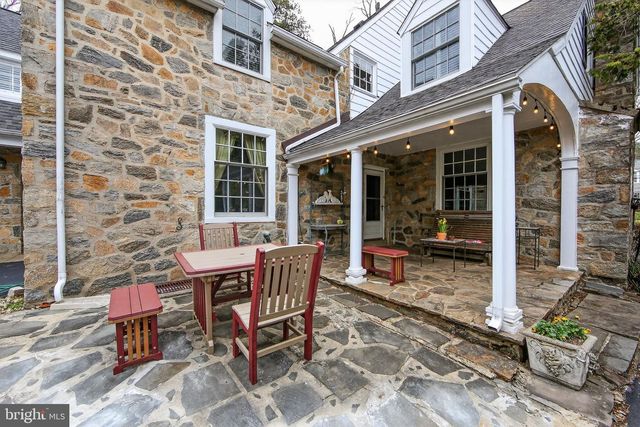 306 WINDSOR AVE, Wayne, PA 19087