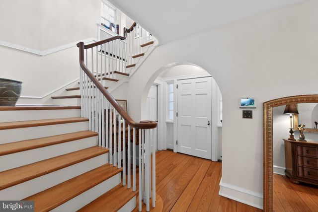 306 WINDSOR AVE, Wayne, PA 19087