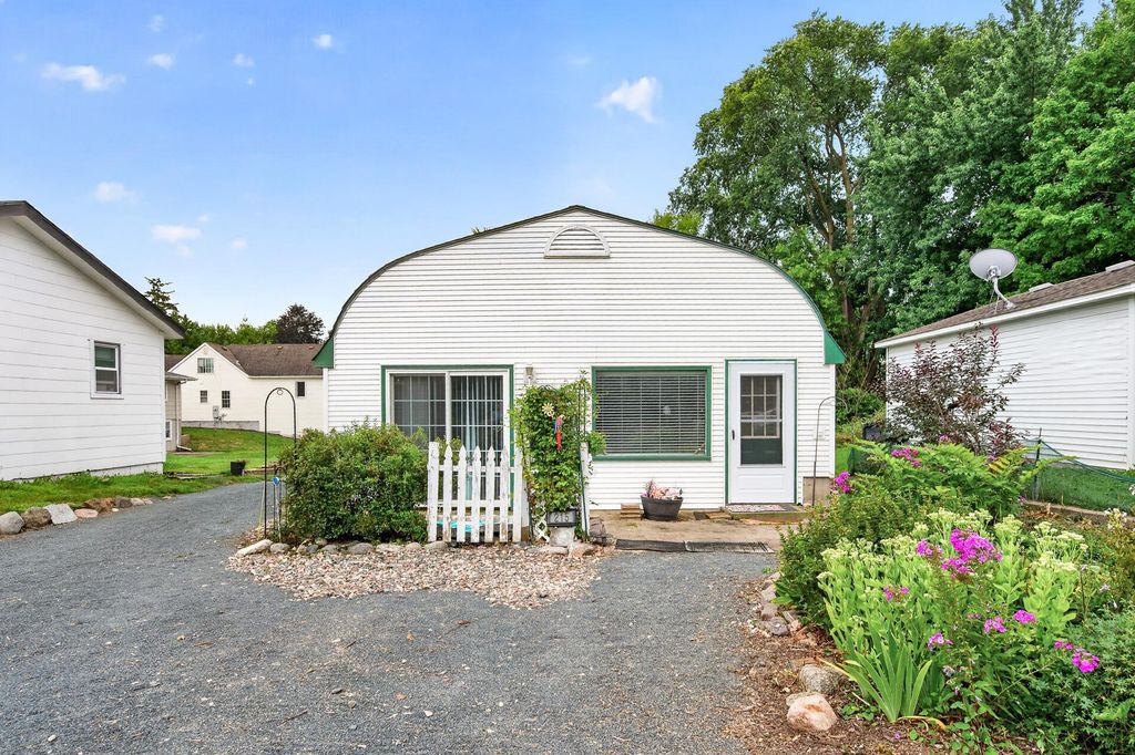 215 Franklin Avenue E, Delano, MN 55328 — exterior