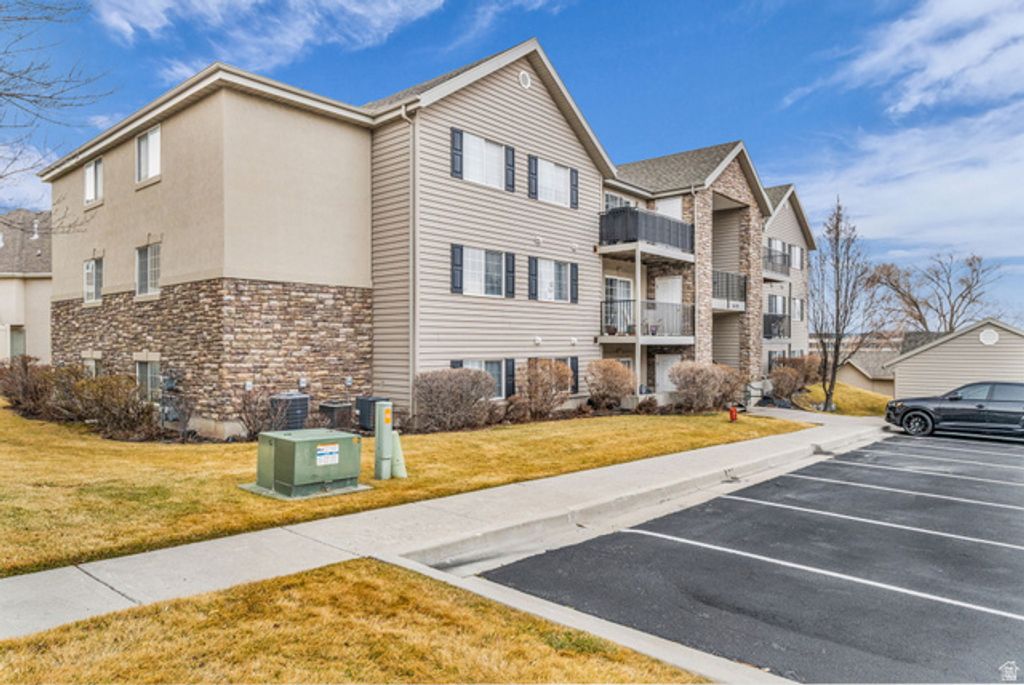 Image 1 of property listing at 1441 W WESTBURY #G WAY #2, Lehi, UT 84043