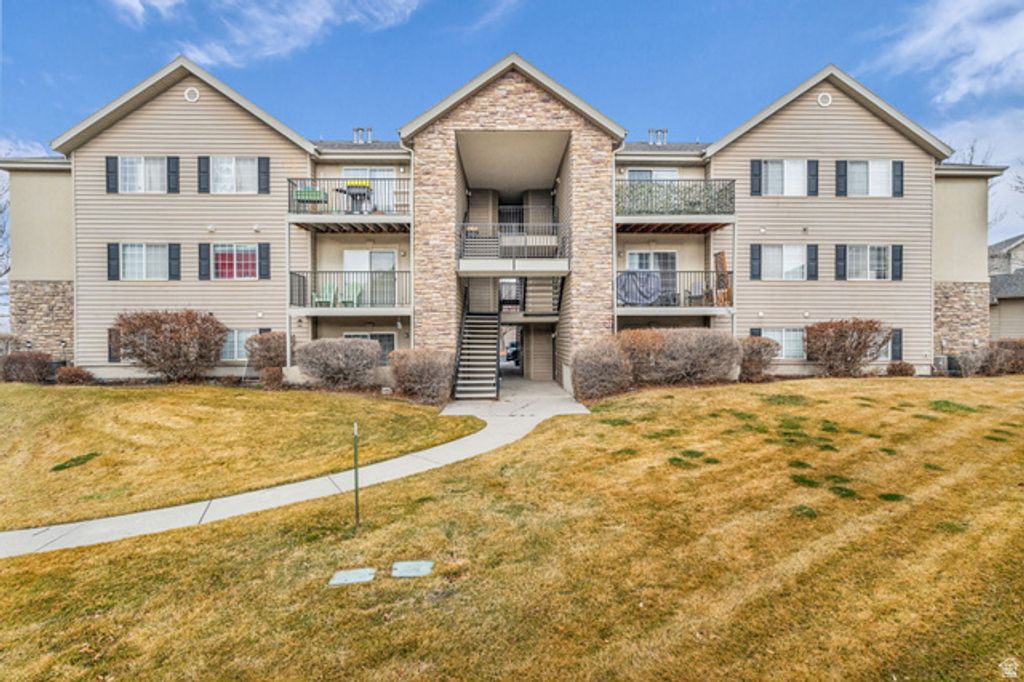 Image 2 of property listing at 1441 W WESTBURY #G WAY #2, Lehi, UT 84043