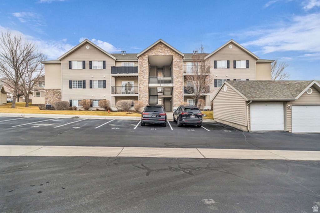 Image 3 of property listing at 1441 W WESTBURY #G WAY #2, Lehi, UT 84043