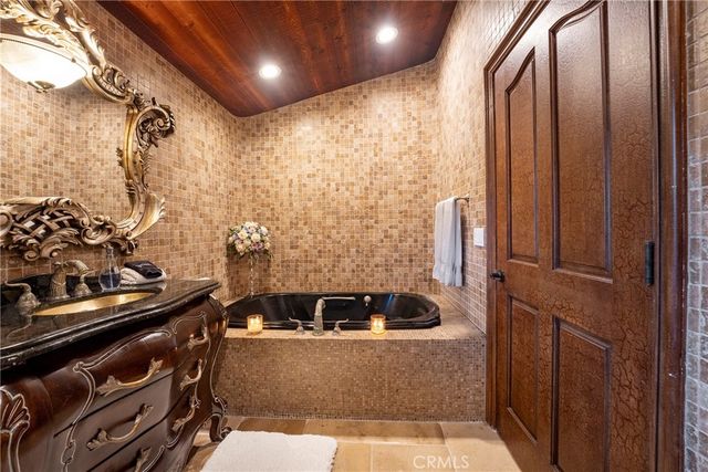 1144 Hermes, Encinitas, CA 92024