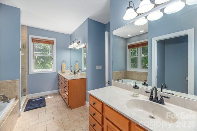 48 Duncan Estate Drive, Fletcher, NC 28732