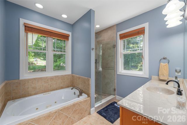 48 Duncan Estate Drive, Fletcher, NC 28732