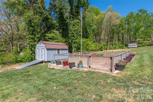 48 Duncan Estate Drive, Fletcher, NC 28732