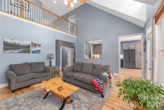 48 Duncan Estate Drive, Fletcher, NC 28732