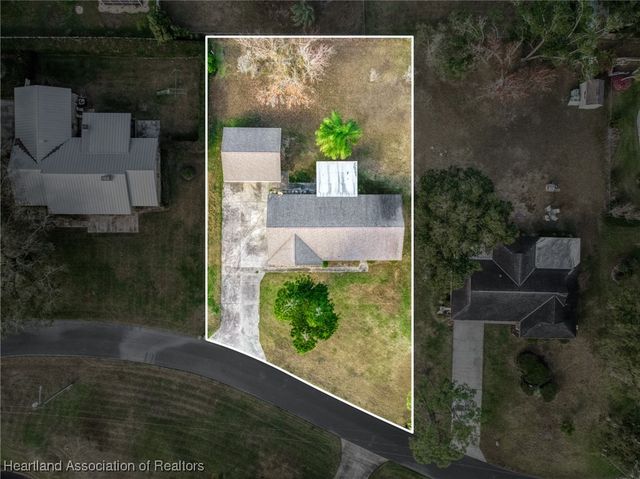 3407 Divot Road, Sebring, FL 33872