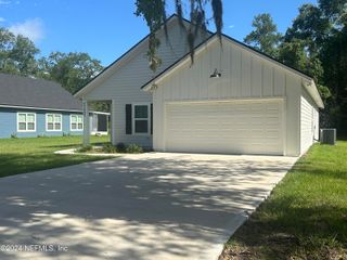 27492 W THIRD Avenue, Hilliard, FL 32046