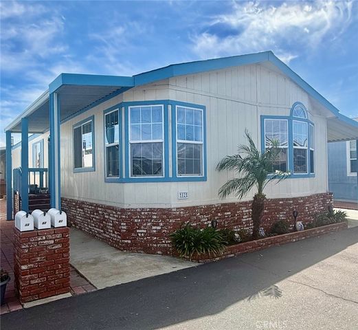 Wart Ward Street 82, Huntington Beach, CA 92646