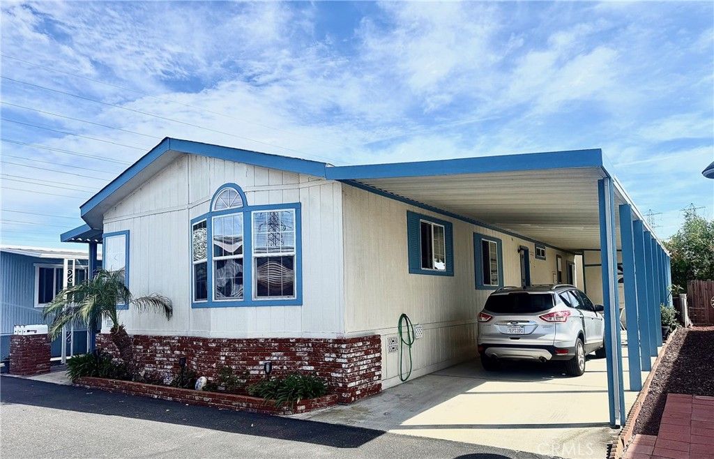 Wart Ward Street 82, Huntington Beach, CA 92646