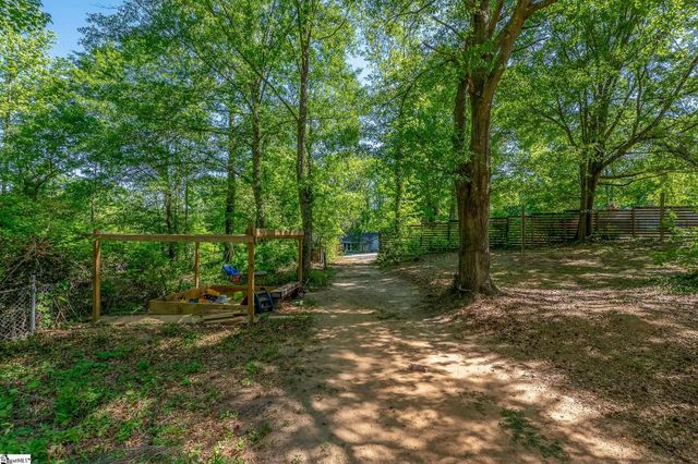 100 Woodburn Drive, Taylors, SC 29687