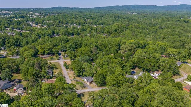 100 Woodburn Drive, Taylors, SC 29687