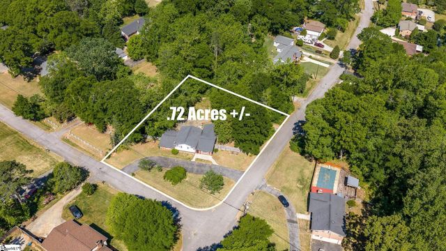100 Woodburn Drive, Taylors, SC 29687