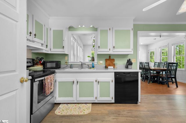 100 Woodburn Drive, Taylors, SC 29687