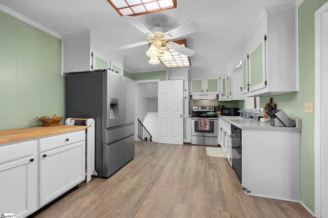 100 Woodburn Drive, Taylors, SC 29687