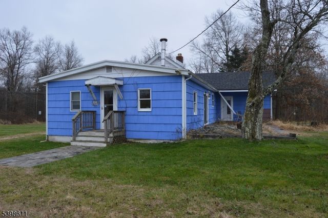 92 Oak Grove Rd, Raritan Twp., NJ 08822