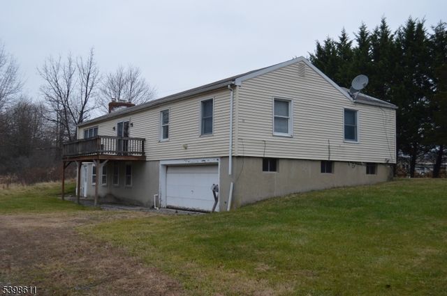 92 Oak Grove Rd, Raritan Twp., NJ 08822