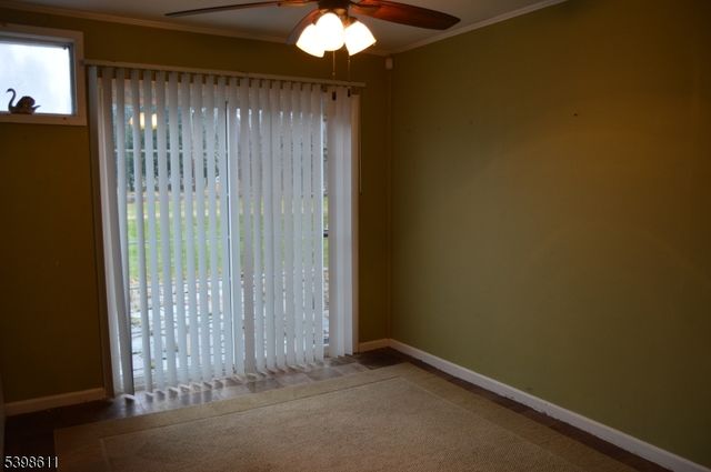 92 Oak Grove Rd, Raritan Twp., NJ 08822