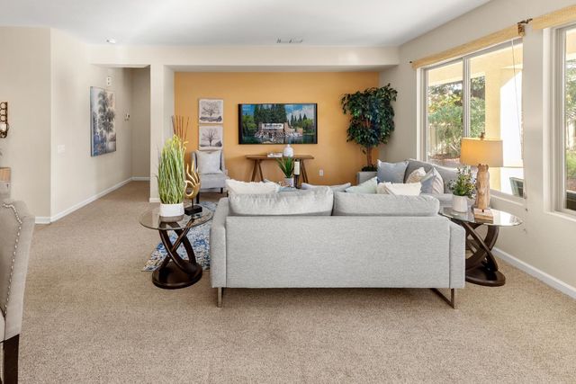 2729 Woodacre Ln, Lincoln, CA 95648