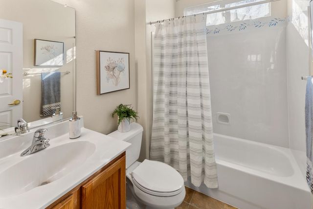 2729 Woodacre Ln, Lincoln, CA 95648