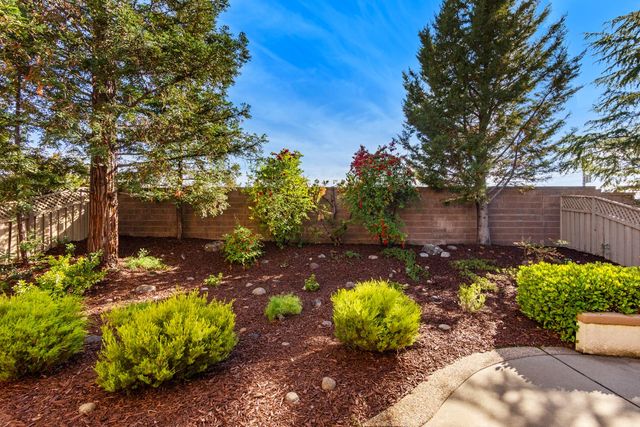 2729 Woodacre Ln, Lincoln, CA 95648