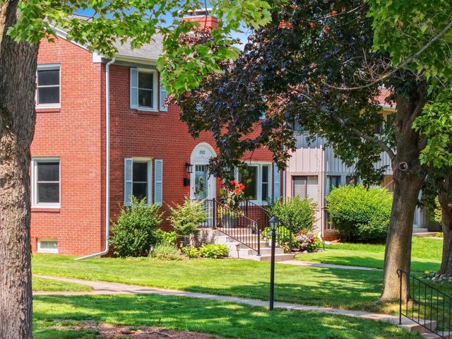 2012 WOODROW WAY, Green Bay, WI 54301