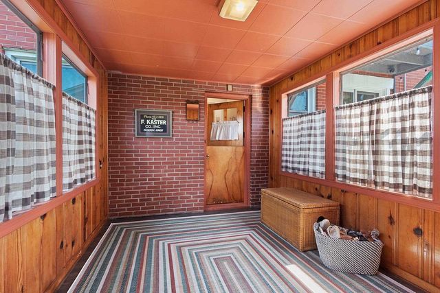 2012 WOODROW WAY, Green Bay, WI 54301