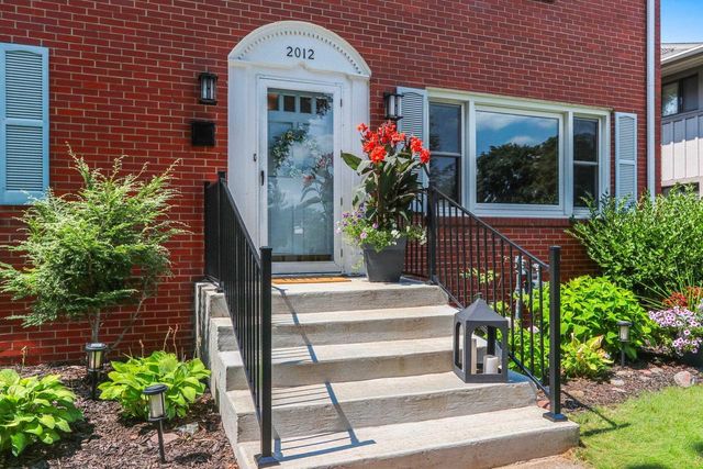 2012 WOODROW WAY, Green Bay, WI 54301