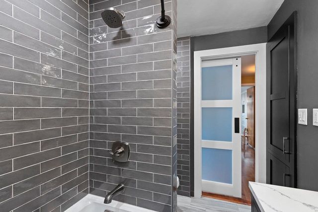 2012 WOODROW WAY, Green Bay, WI 54301