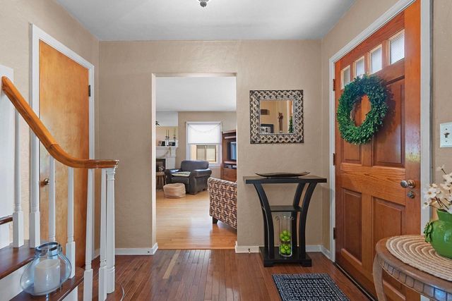 2012 WOODROW WAY, Green Bay, WI 54301