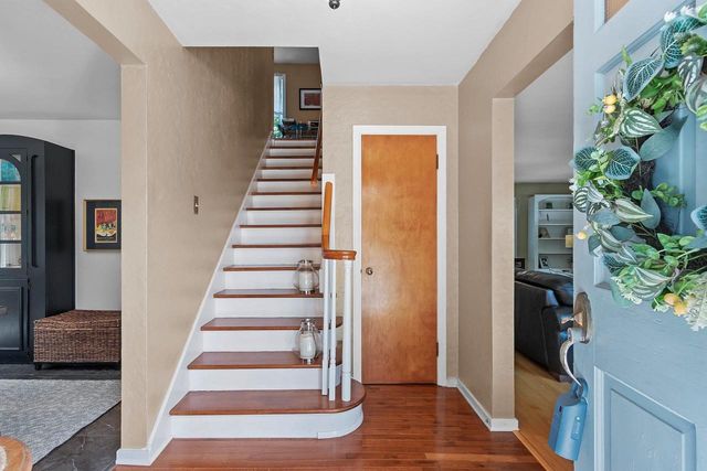 2012 WOODROW WAY, Green Bay, WI 54301