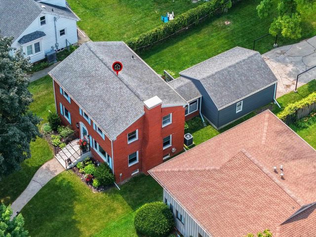 2012 WOODROW WAY, Green Bay, WI 54301
