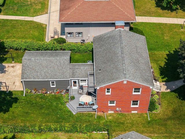 2012 WOODROW WAY, Green Bay, WI 54301