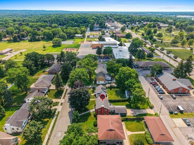 2012 WOODROW WAY, Green Bay, WI 54301