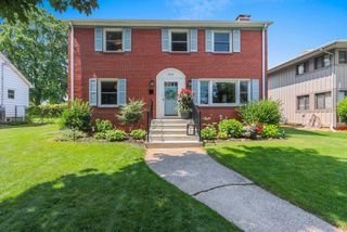 2012 WOODROW WAY, Green Bay, WI 54301