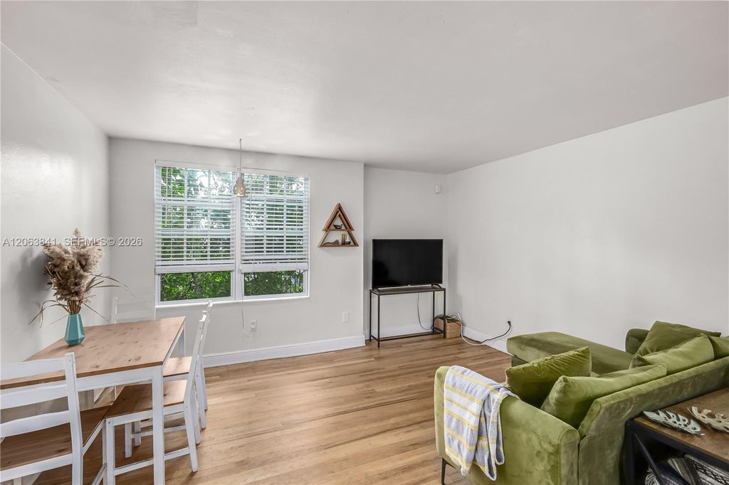 932 7th St 932A, Miami Beach, FL 33139