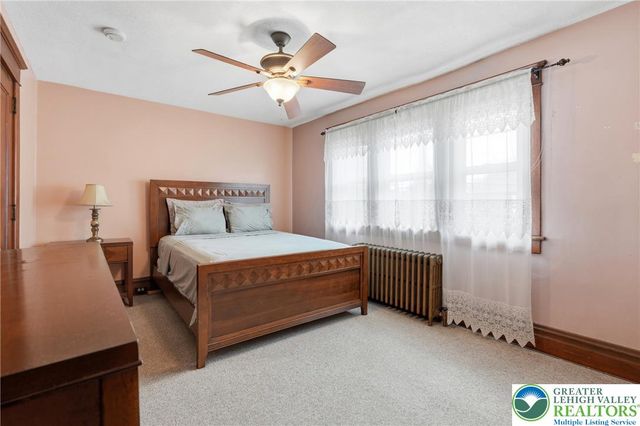 7 East Elizabeth Avenue, Bethlehem City, PA 18018